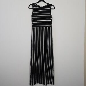 Hount Maxi‎ Dress Womens Medium Black White Striped Beachwear Minimalist Casual